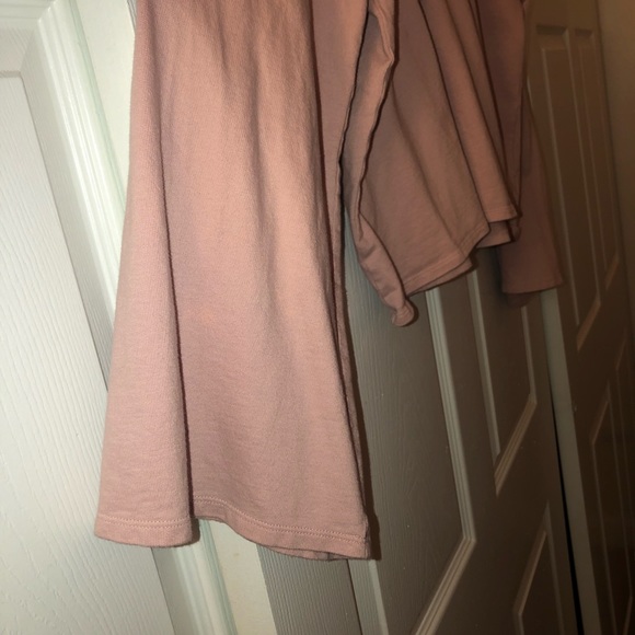 Cropped Sweatshirt - Picture 2 of 3